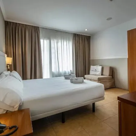 Hotel Rosamar & 4*s